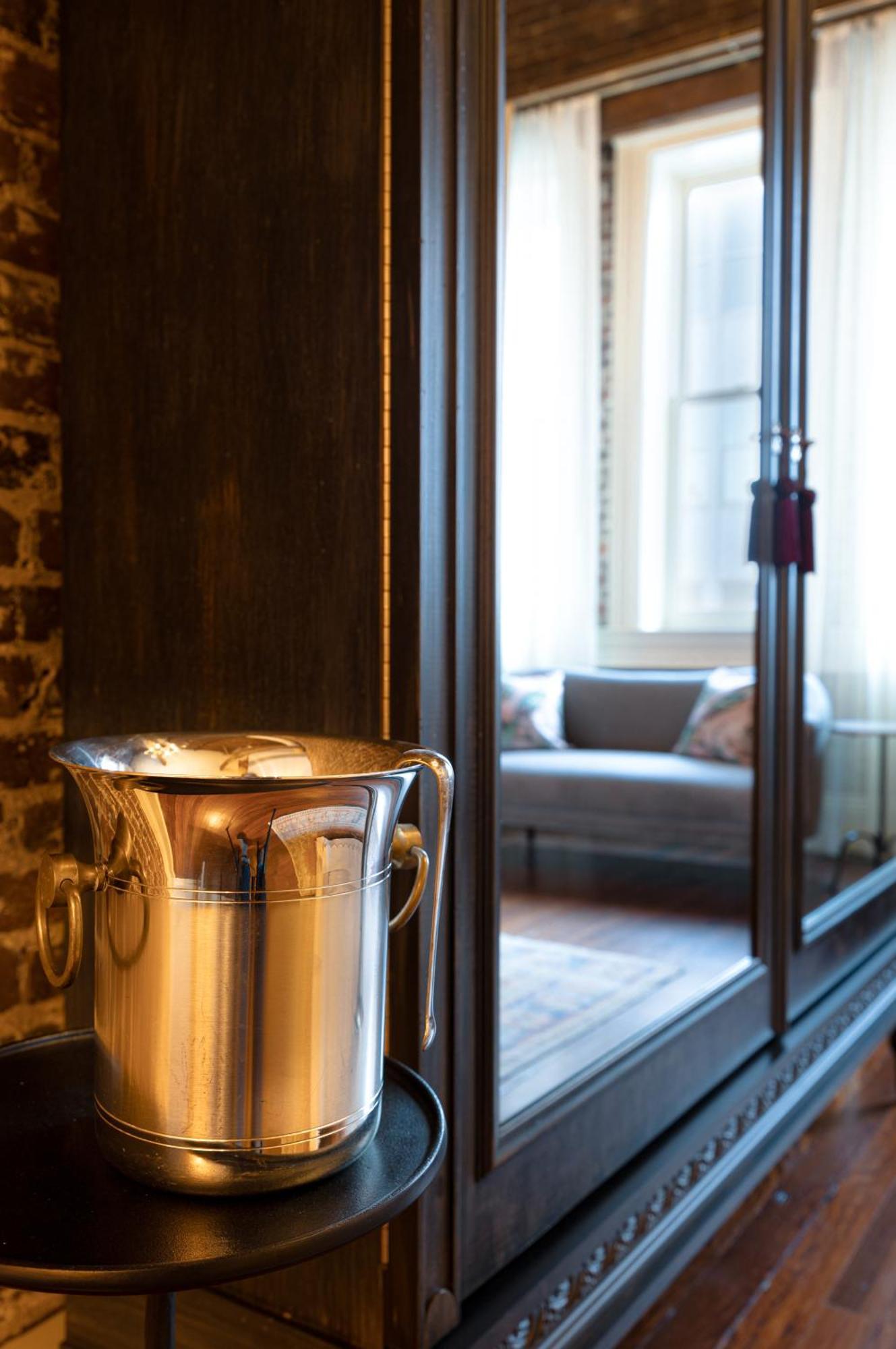 Hotel Cleo, Knoxville Downtown, A Tribute Portfolio Hotel المظهر الخارجي الصورة