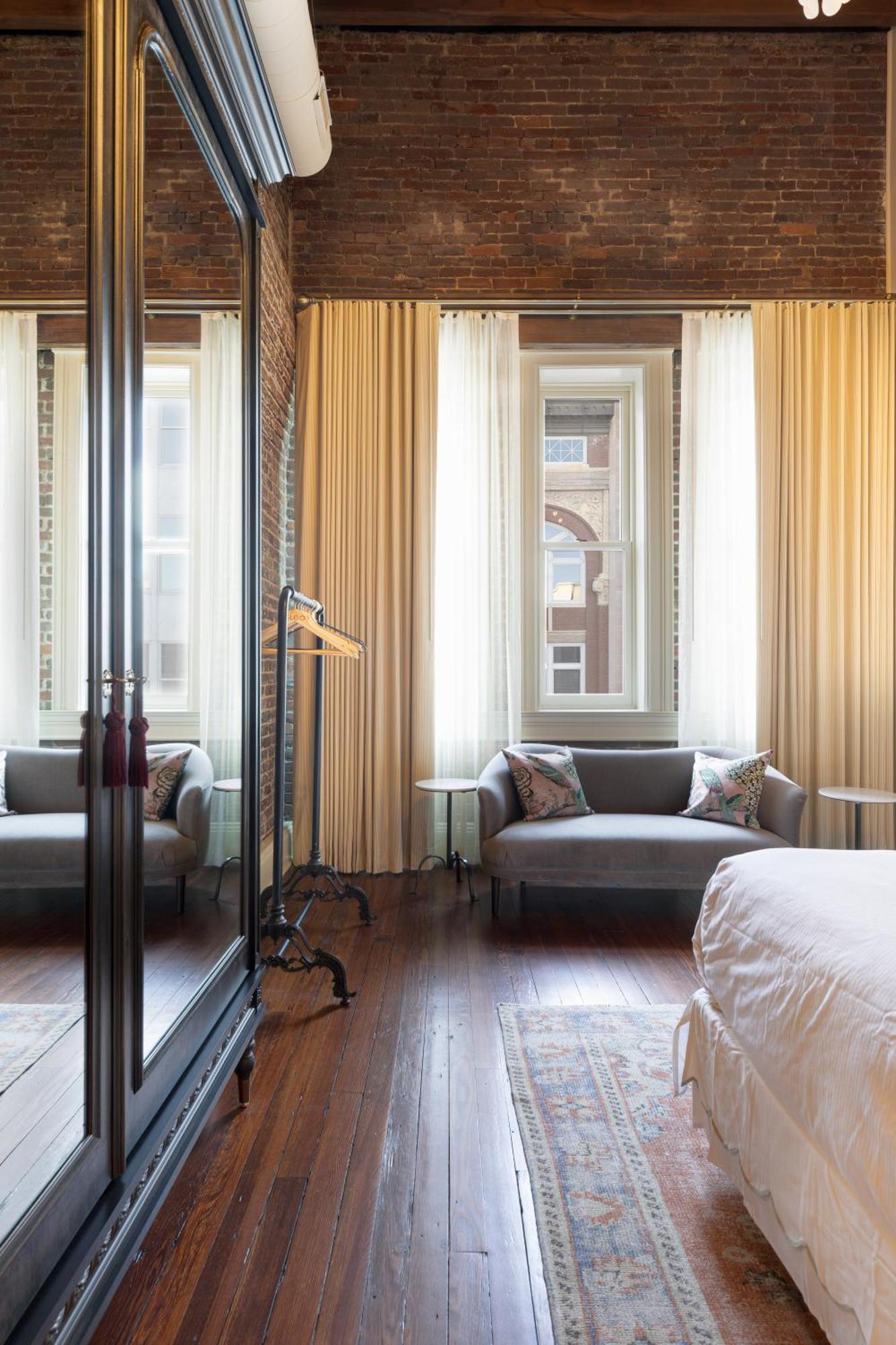 Hotel Cleo, Knoxville Downtown, A Tribute Portfolio Hotel المظهر الخارجي الصورة