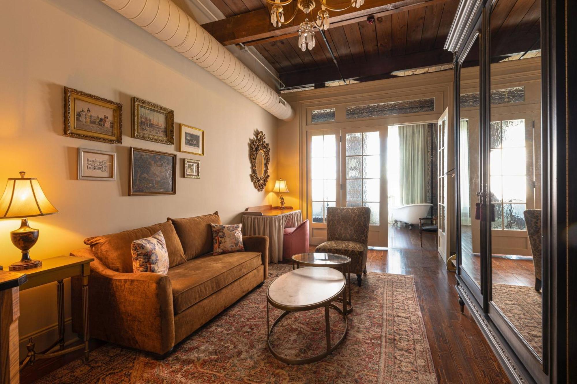 Hotel Cleo, Knoxville Downtown, A Tribute Portfolio Hotel المظهر الخارجي الصورة