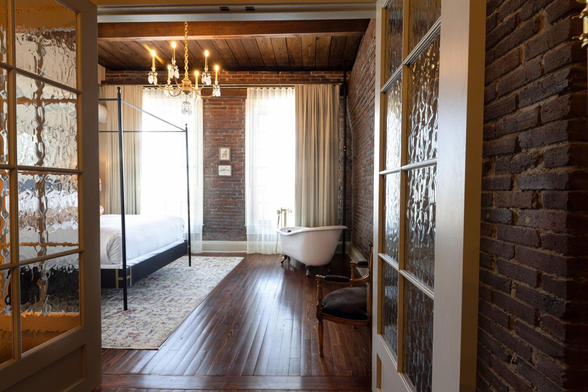 Hotel Cleo, Knoxville Downtown, A Tribute Portfolio Hotel المظهر الخارجي الصورة