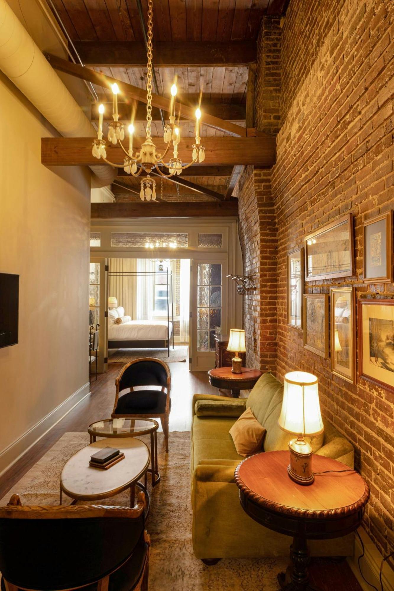 Hotel Cleo, Knoxville Downtown, A Tribute Portfolio Hotel المظهر الخارجي الصورة